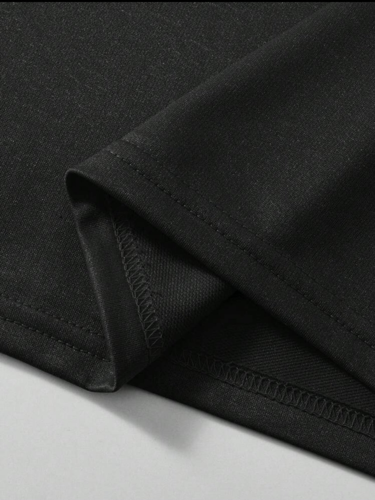 Brazilian Text & National Flag Print Short-Sleeve T-Shirt with Black Ribbon – Black & White Old Money Style